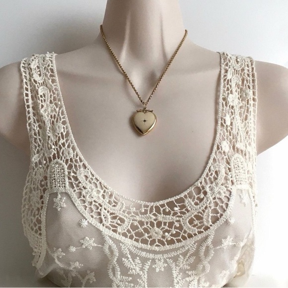 Vintage/antique 9k yellow gold and diamond heart locket...